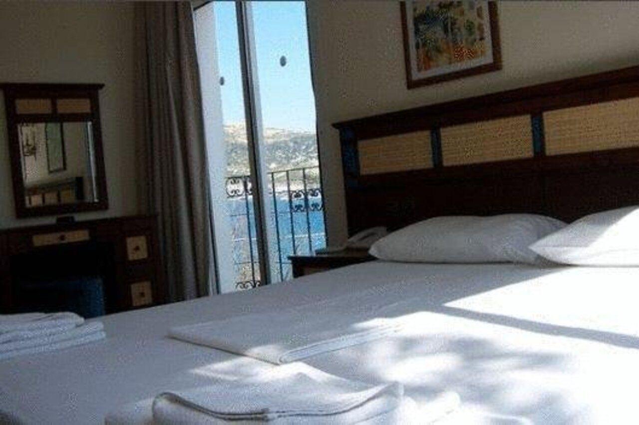 Foca Yali Hotel エクステリア 写真