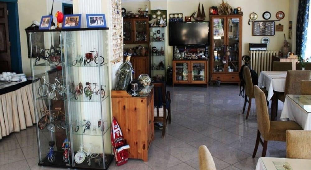 Foca Yali Hotel エクステリア 写真